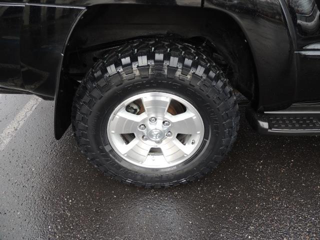 2004 Toyota 4Runner SR5 6Cyl 4WD 2-Owner LIFTED New 33 " Mud 136K Miles   - Photo 41 - Portland, OR 97217