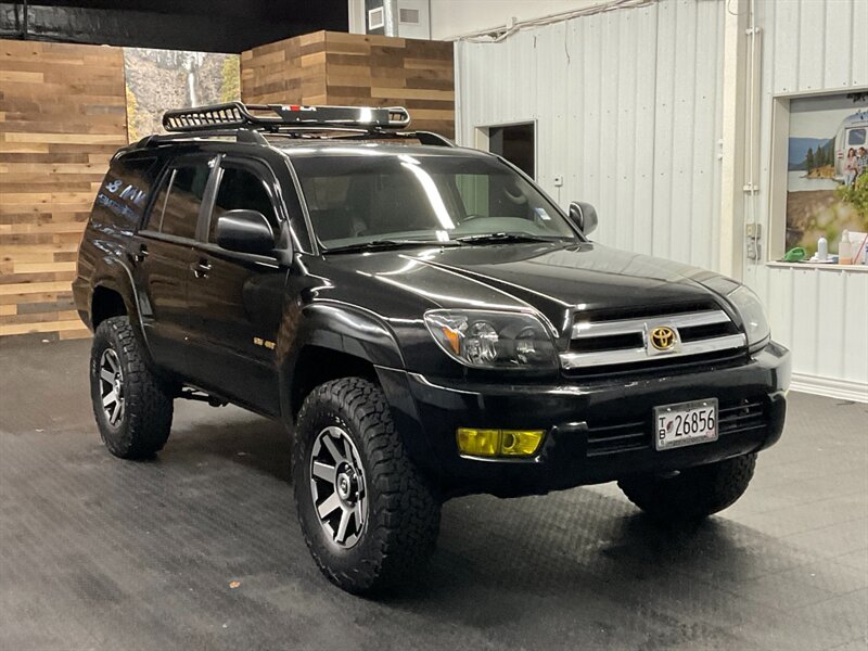 2005 Toyota 4Runner SR5 Sport Utility 4X4 / V6 / LEAHER / LIFTED LIFTE  NEW WHEELS & TIRES / SUNROOF / SHARP & CLEAN - Photo 2 - Gladstone, OR 97027
