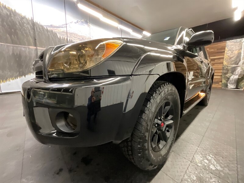 2008 Toyota 4Runner Limited Sport Utility 4X4 / 4.0L V6 / 1-OWNER  Leather & Heated Seats / Sunroof / SHARP & CLEAN !! - Photo 8 - Gladstone, OR 97027