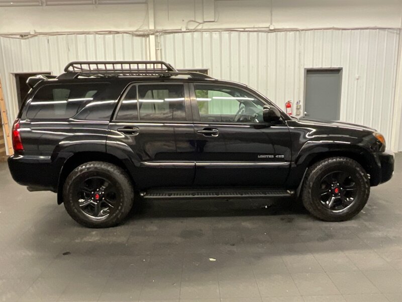 2008 Toyota 4Runner Limited Sport Utility 4X4 / 4.0L V6 / 1-OWNER  Leather & Heated Seats / Sunroof / SHARP & CLEAN !! - Photo 4 - Gladstone, OR 97027