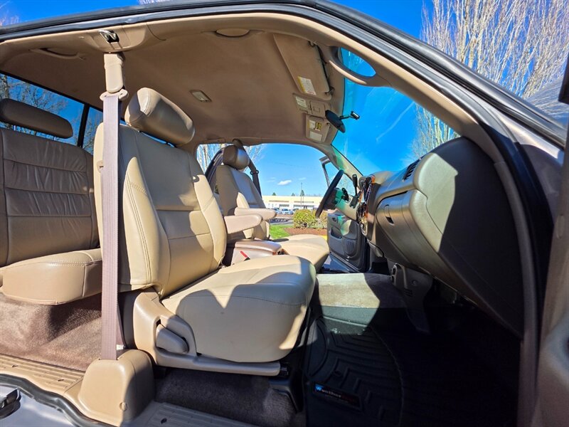 2001 Toyota Tundra Limited - Photo 14 - Portland, OR 97217