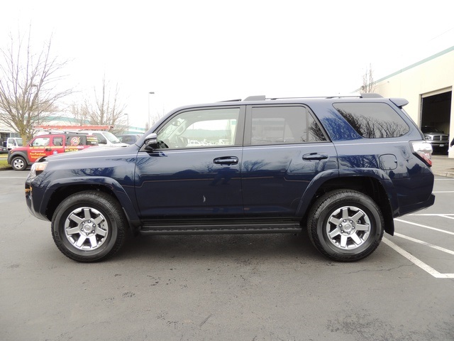 2015 Toyota 4Runner Limited / Sport / 4X4 / 6Cyl / LOADED LOADED   - Photo 3 - Portland, OR 97217