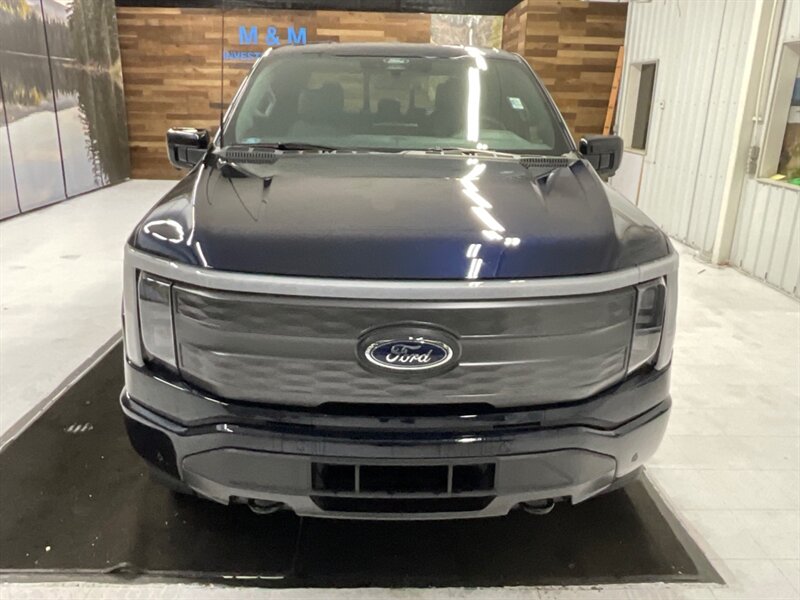 2022 Ford F-150 Lightning Lariat  AWD /Dual E Motor/ 600 MILES  / LOCAL TRUCK / Lariat Pkg / Leather / ONLY 600 MILES - Photo 5 - Gladstone, OR 97027
