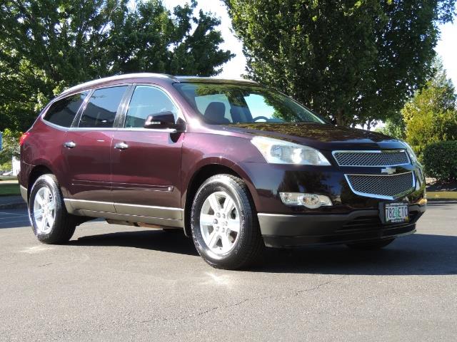 2010 Chevrolet Traverse LT ALL Wheel Drive / 8-seater / ONLY 67,000 MILES   - Photo 2 - Portland, OR 97217