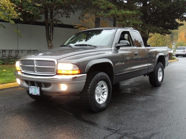 2002 Dodge Dakota SLT Plus/ 4X4 / Auto/ Magnum V8 / Excel Cond   - Photo 1 - Portland, OR 97217