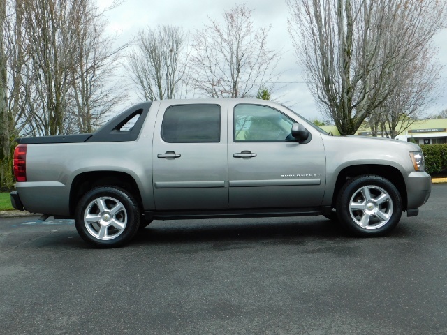 2009 Chevrolet Avalanche LT 4WD 5.3Liter Pickup LOW MILES EXCL COND   - Photo 3 - Portland, OR 97217