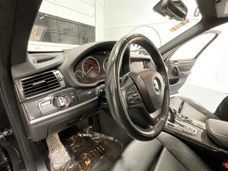 2014 BMW X3 xDrive35i AWD / LEATHER / SUNROOF / Pano Sunroof  / LOCAL RUST FREE - Photo 34 - Gladstone, OR 97027