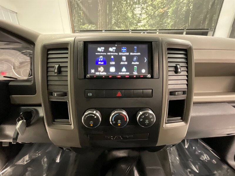 2011 RAM 3500 ST Crew Cab 4X4 / 6.7L DIESEL / 6-SPEED / LIFTED  / 1-TON / SWB / LIFTED w. BRAND NEW 35 " MUD TIRES & 18 " FUEL WHEELS / 146,000 MILES - Photo 17 - Gladstone, OR 97027