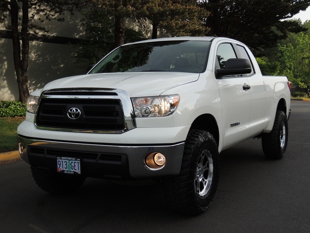 2013 Toyota Tundra Quad Cab/ 4WD/ 8Cyl/4.6Liter / 1,238 miles/ LIFTED   - Photo 1 - Portland, OR 97217