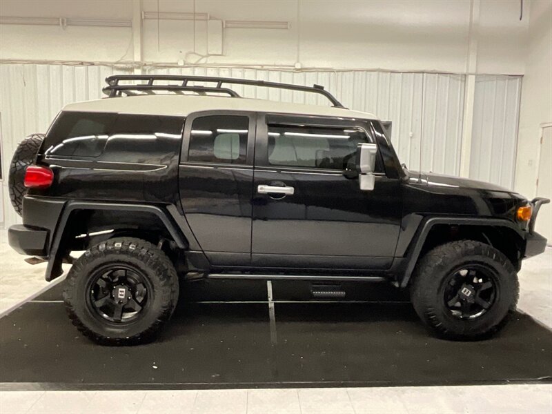 2010 Toyota FJ Cruiser  / LOCAL SUV / RUST FREE / Backup Camera / E-LOCKER - Photo 4 - Gladstone, OR 97027