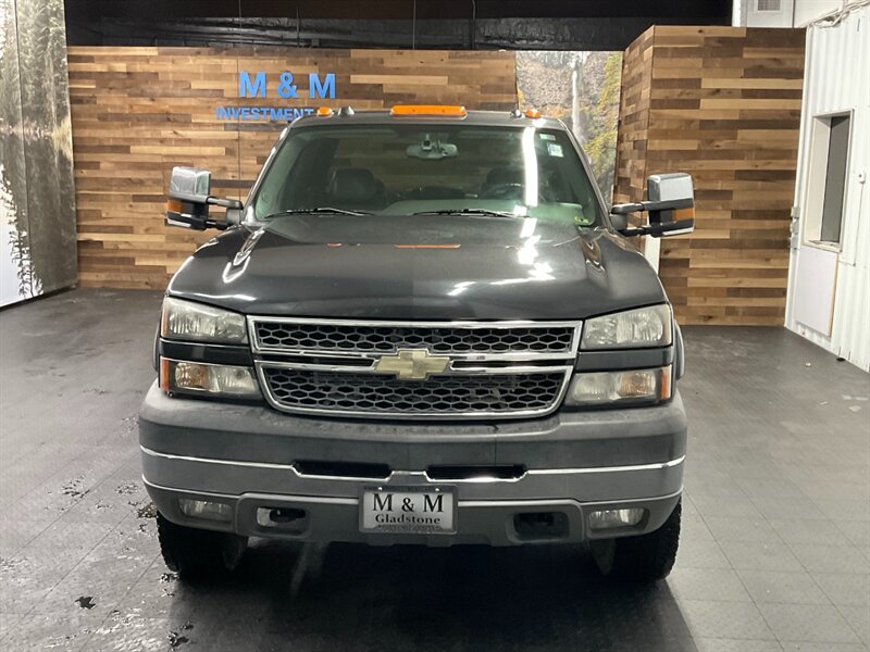 2005 Chevrolet Silverado 3500 LT Crew Cab 4X4/ 6.6L DIESEL /DUALLY / 73,000 MILE  DURAMAX DIESEL / DUALLY / RUST FREE / LONG BED / ONLY 73K MILES / SHARP & CLEAN !! - Photo 5 - Gladstone, OR 97027