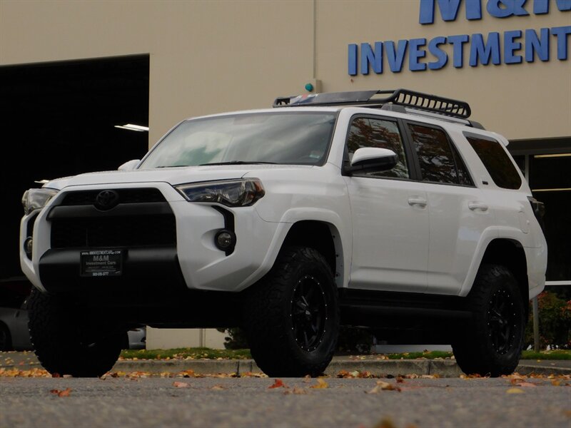 2019 Toyota 4Runner SR5 4X4 / TRD PRO Leather / Heated Seats / LIFTED