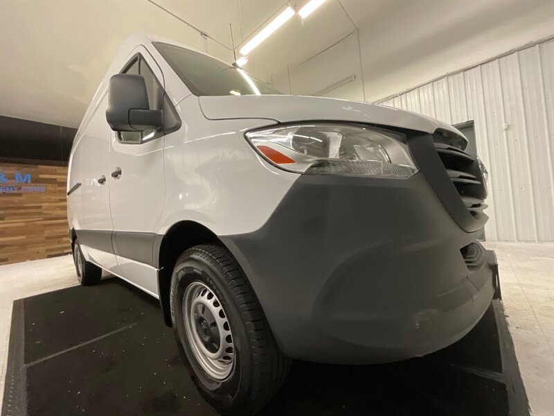 2020 Mercedes-Benz Sprinter 2500 CARGO VAN / 3.0L V6 DIESEL / 1,700 MILES / HIGH ROOF w. 144 " WB / LIKE NEW - Photo 28 - Gladstone, OR 97027