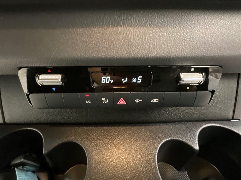2020 Mercedes-Benz Sprinter 2500 CARGO VAN / 3.0L V6 DIESEL / 1,700 MILES / HIGH ROOF w. 144 " WB / LIKE NEW - Photo 44 - Gladstone, OR 97027