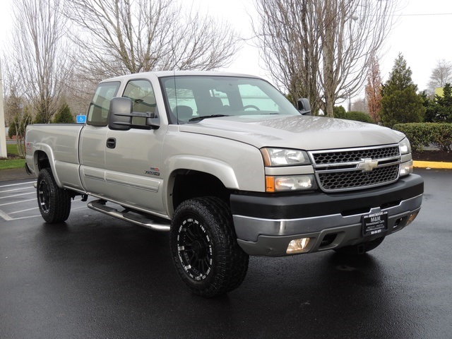 2005 Chevrolet Silverado 2500 LS 4dr Extended /4x4 /6.6L Duramax Diesel/ Leather   - Photo 2 - Portland, OR 97217