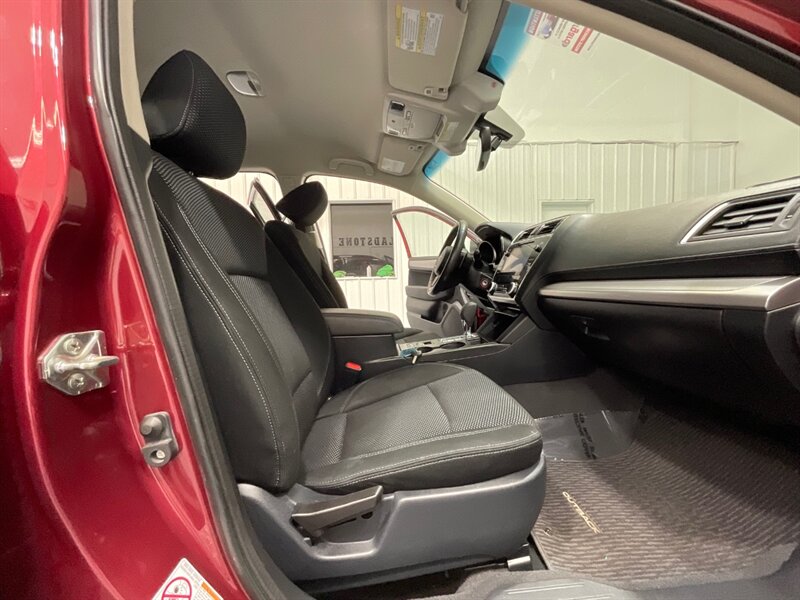 2019 Subaru Outback 2.5i Premium / 1-OWNER/Heated Seats/ 29,000 MILES   - Photo 14 - Gladstone, OR 97027