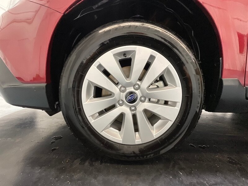 2019 Subaru Outback 2.5i Premium / 1-OWNER/Heated Seats/ 29,000 MILES   - Photo 23 - Gladstone, OR 97027