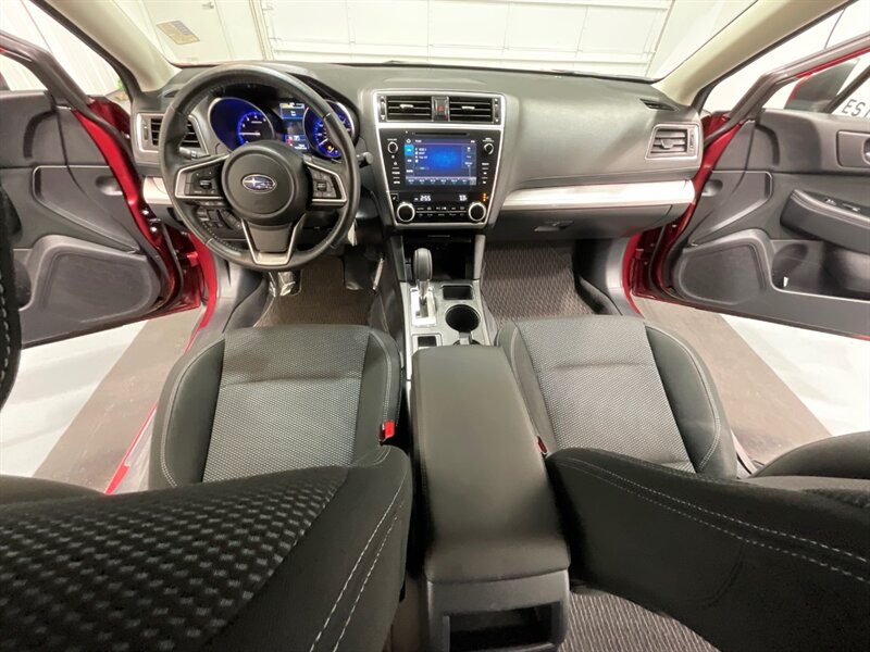2019 Subaru Outback 2.5i Premium / 1-OWNER/Heated Seats/ 29,000 MILES   - Photo 36 - Gladstone, OR 97027