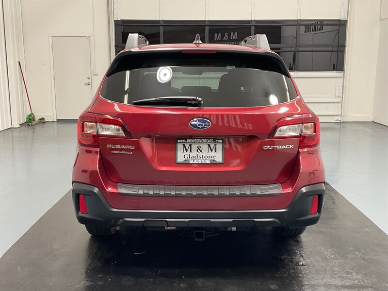2019 Subaru Outback 2.5i Premium / 1-OWNER/Heated Seats/ 29,000 MILES   - Photo 7 - Gladstone, OR 97027