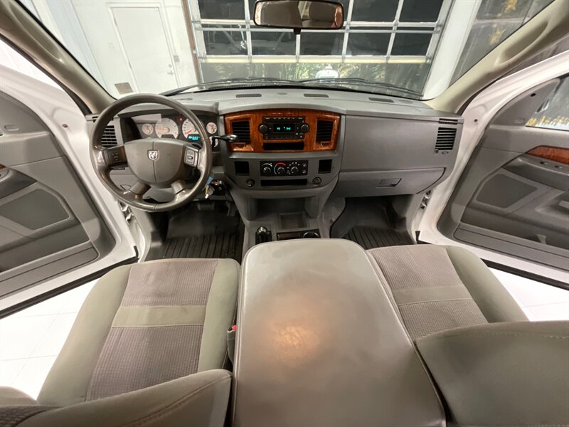 2006 Dodge Ram Pickup 2500 SLT  /LONG BED / LOCAL TRUCK / RUST FREE / SHARP & CLEAN !! - Photo 15 - Gladstone, OR 97027
