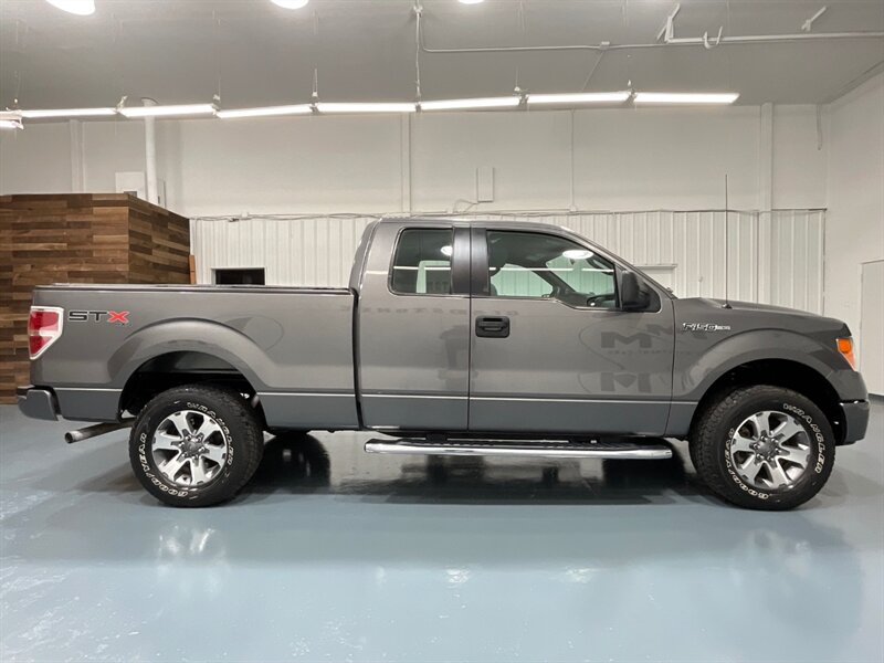 2013 Ford F-150 STX 4X4 / 5.0L V8 / 1-OWNER LOCAL / 6.5FT BED  / ZERO RUST - Photo 4 - Gladstone, OR 97027