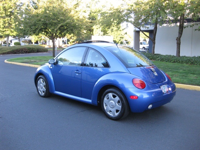 2001 Volkswagen Beetle GLS TDi TURBO DIESEL / 4-Cyl / Auto / Moon Roof   - Photo 4 - Portland, OR 97217
