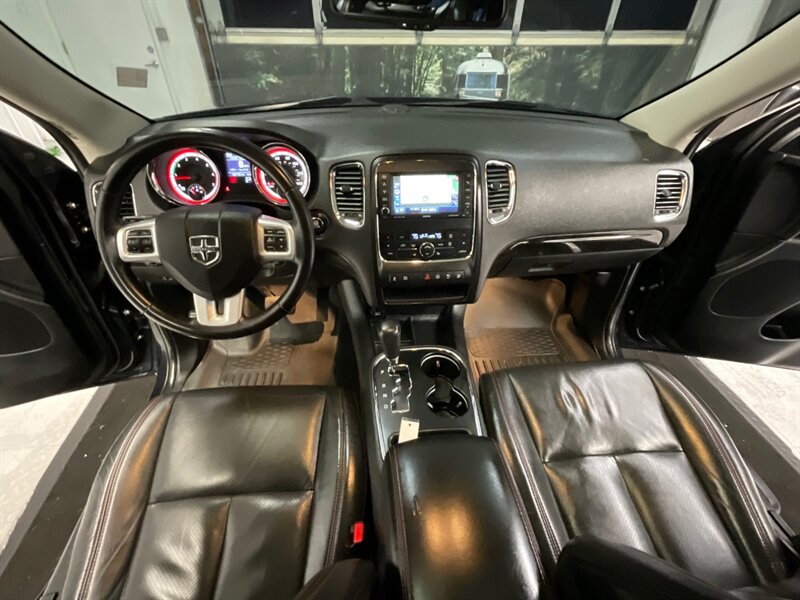 2013 Dodge Durango R/T Sport Utility / 5.7L V8 HEMI / Leather  / Navigation & Backup Camera / Leather & Heated Seats / Sunroof / CUSTOM WHEELS / 3RD ROW SEAT - Photo 33 - Gladstone, OR 97027