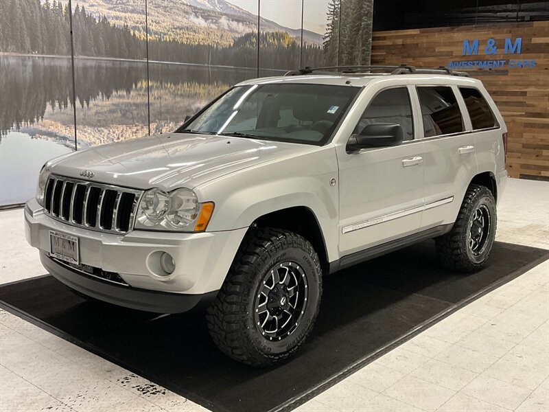 2005 Jeep Grand Cherokee Limited 4X4 / 5.7L V8 / LIFTED w. NEW WHEELS&TIRES  / Leather & Heated Seats / Sunroof / ONLY 98,000 MILES - Photo 1 - Gladstone, OR 97027