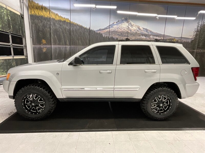 2005 Jeep Grand Cherokee Limited 4X4 / 5.7L V8 / LIFTED w. NEW WHEELS&TIRES  / Leather & Heated Seats / Sunroof / ONLY 98,000 MILES - Photo 3 - Gladstone, OR 97027