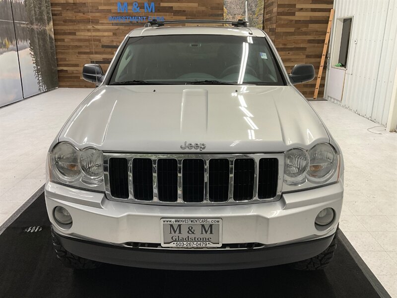 2005 Jeep Grand Cherokee Limited 4X4 / 5.7L V8 / LIFTED w. NEW WHEELS&TIRES  / Leather & Heated Seats / Sunroof / ONLY 98,000 MILES - Photo 5 - Gladstone, OR 97027