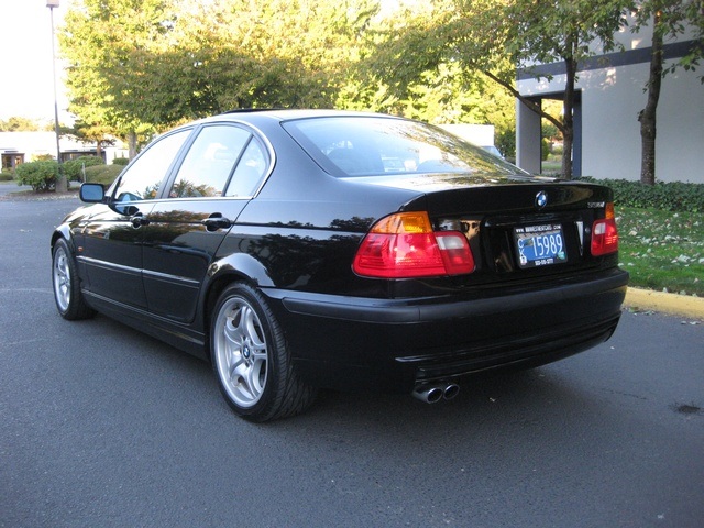 2001 BMW 330i / Sport Pkg/ 5-Speed/ Excell Cond   - Photo 3 - Portland, OR 97217