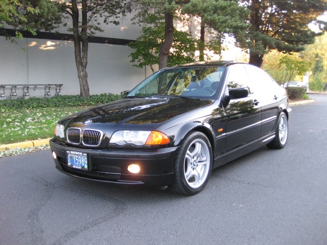 2001 BMW 330i / Sport Pkg/ 5-Speed/ Excell Cond   - Photo 1 - Portland, OR 97217