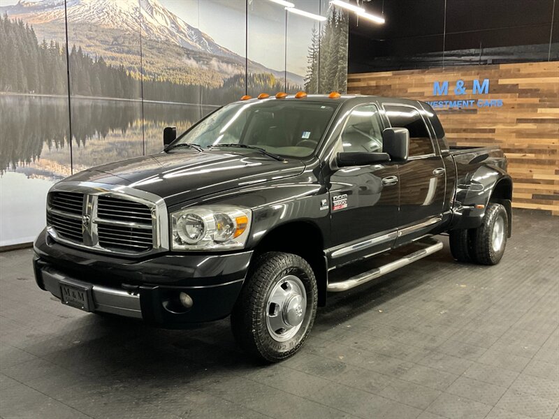 2007 Dodge Ram 3500 Laramie MEGACAB 4X4 / 5.9L DIESEL /DUALLY /1-OWNER  LOCAL OREGON TRUCK / RUST FREE / 1-OWNER / DUALLY / Leather & Heated Seats / CLEAN - Photo 1 - Gladstone, OR 97027