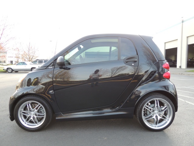 2009 Smart Fortwo BRABUS Edition/Panoramic Roof/Paddle Shift/1-Owner   - Photo 3 - Portland, OR 97217