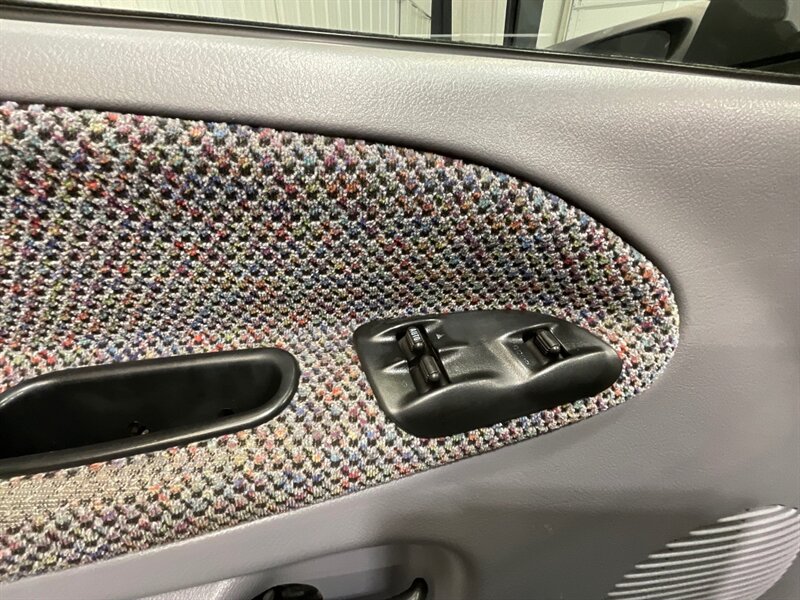 2002 Dodge Ram 2500 5.9L DIESEL 4X4/ SLT Plus Quad Cab/ 78K MILES / LOCAL TRUCK w. ZERO RUST / NEW WHEELS & TIRES / LONG BED - Photo 41 - Gladstone, OR 97027