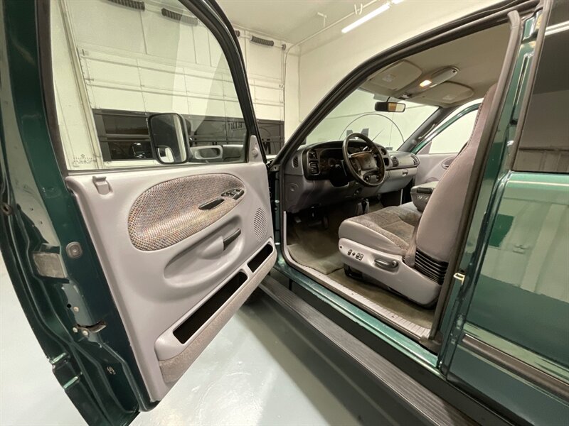 2002 Dodge Ram 2500 5.9L DIESEL 4X4/ SLT Plus Quad Cab/ 78K MILES / LOCAL TRUCK w. ZERO RUST / NEW WHEELS & TIRES / LONG BED - Photo 31 - Gladstone, OR 97027