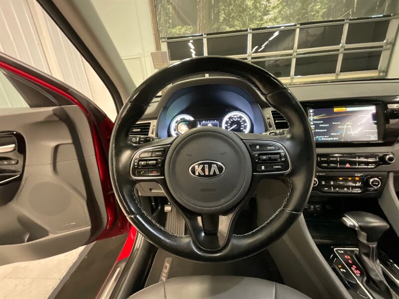 2018 Kia Niro EX Wagon / 1.6L 4Cyl HYBRID / EX PREMIUM PKG  / Leather / Navi - Photo 42 - Gladstone, OR 97027