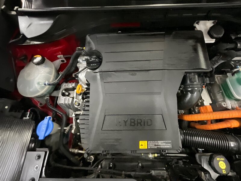2018 Kia Niro EX Wagon / 1.6L 4Cyl HYBRID / EX PREMIUM PKG  / Leather / Navi - Photo 32 - Gladstone, OR 97027