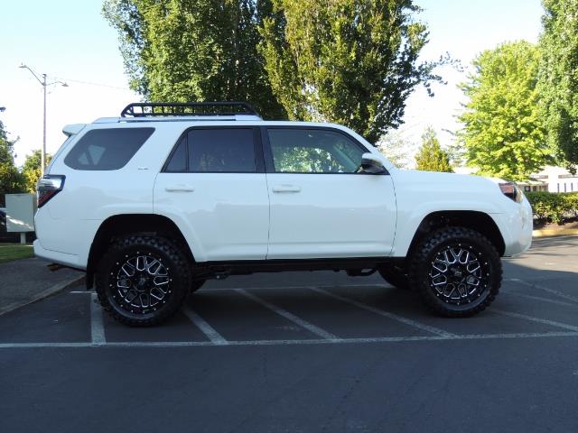 2016 Toyota 4Runner 4X4 / 3RD SEAT / REAR CAM / WARRANTY / LIFTED !!   - Photo 4 - Portland, OR 97217