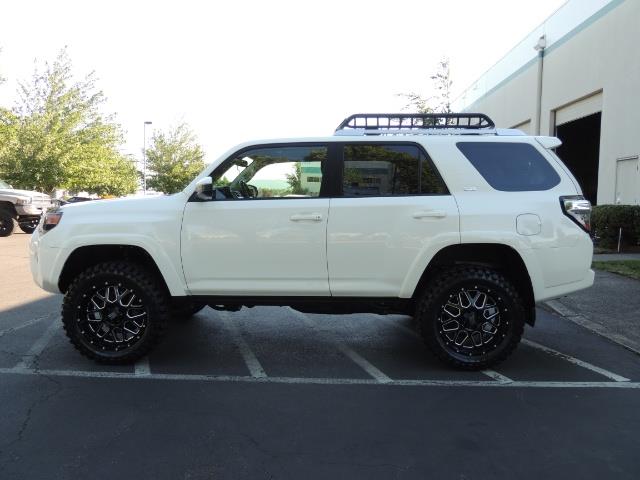 2016 Toyota 4Runner 4X4 / 3RD SEAT / REAR CAM / WARRANTY / LIFTED !!   - Photo 3 - Portland, OR 97217