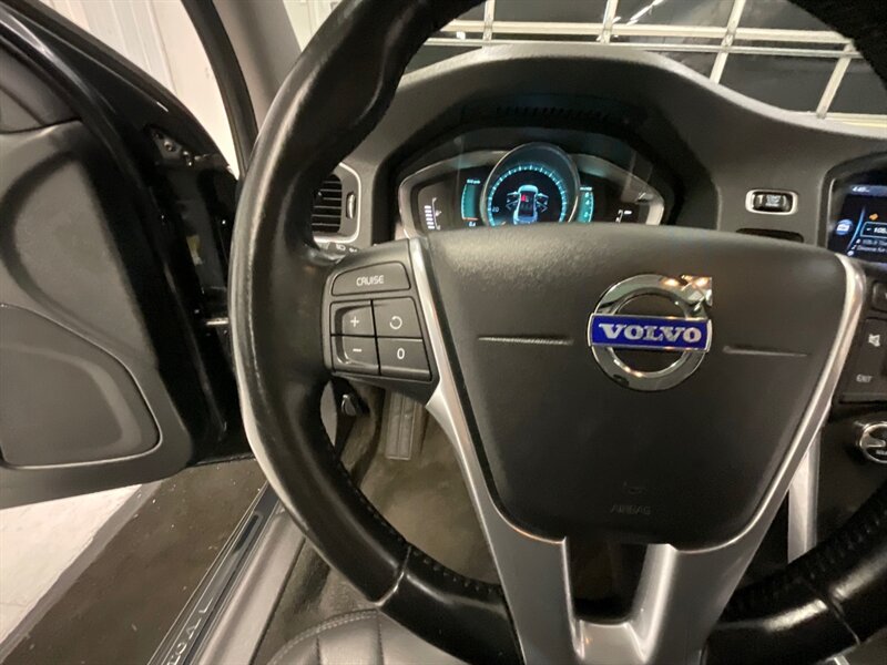 2015 Volvo S60 T5 Drive-E Premier Sedan/ 4Cyl Turbo /54,000 MILES  / Leather & Heated Seats / Sunroof - Photo 21 - Gladstone, OR 97027