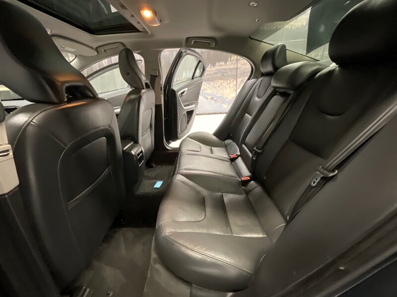 2015 Volvo S60 T5 Drive-E Premier Sedan/ 4Cyl Turbo /54,000 MILES  / Leather & Heated Seats / Sunroof - Photo 10 - Gladstone, OR 97027