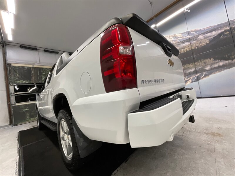2007 Chevrolet Avalanche LTZ 1500 Sport Utility Truck 4X4 / Leather Heated  / Sunroof / Excel Cond - Photo 50 - Gladstone, OR 97027