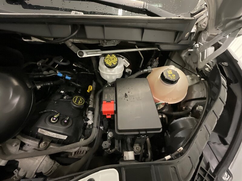 2018 Ford Transit 150 CARGO VAN / 3.7L V6 / 1-OWNER   - Photo 32 - Gladstone, OR 97027