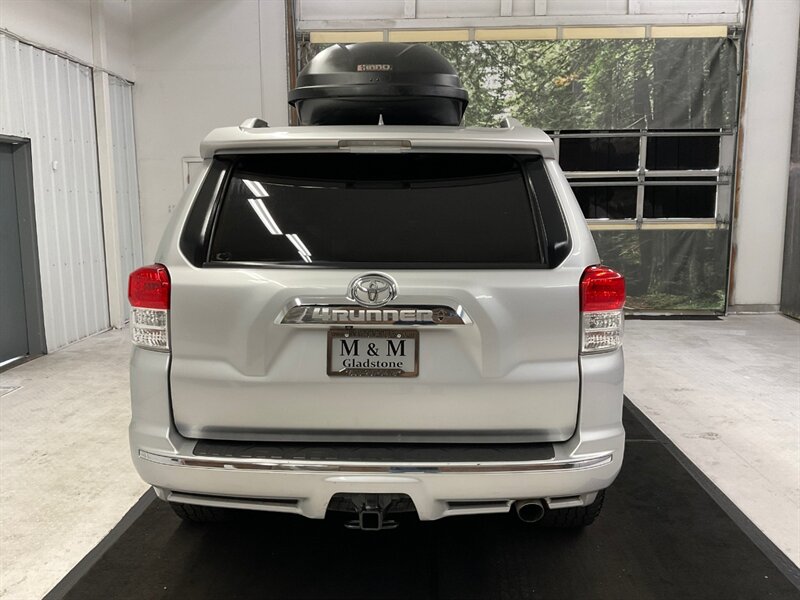 2013 Toyota 4Runner Limited 4X4 / 3RD ROW SEAT / LIFTED / Navigation  / Leather & Heated Seats / Navigation & Backup Camera / Luggage Rack / Sunroof / METHOD WHEELS - Photo 6 - Gladstone, OR 97027