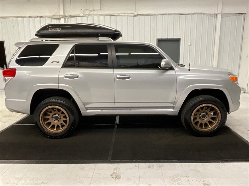 2013 Toyota 4Runner Limited 4X4 / 3RD ROW SEAT / LIFTED / Navigation  / Leather & Heated Seats / Navigation & Backup Camera / Luggage Rack / Sunroof / METHOD WHEELS - Photo 4 - Gladstone, OR 97027