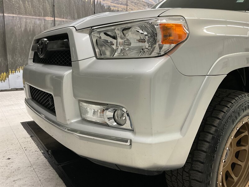 2013 Toyota 4Runner Limited 4X4 / 3RD ROW SEAT / LIFTED / Navigation  / Leather & Heated Seats / Navigation & Backup Camera / Luggage Rack / Sunroof / METHOD WHEELS - Photo 9 - Gladstone, OR 97027
