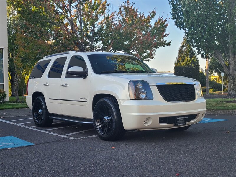 2010 GMC Yukon Denali 6.2L V8 AWD / DVD Navi / 3RD Seat / Leather  / 7-passenger / Custom Wheels / New Tires - Photo 2 - Portland, OR 97217