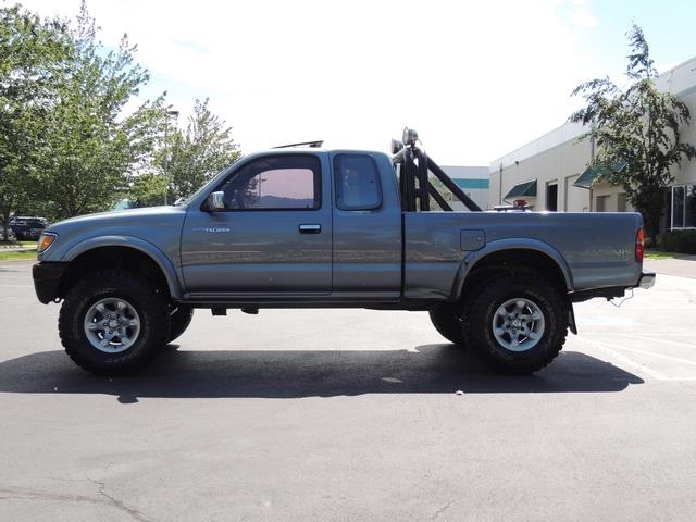 1997 Toyota Tacoma SR5 2dr / 4X4 / 6Cyl / 5-SPEED / LIFTED LIFTED   - Photo 3 - Portland, OR 97217