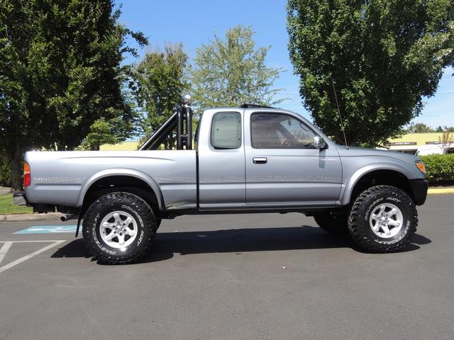 1997 Toyota Tacoma SR5 2dr / 4X4 / 6Cyl / 5-SPEED / LIFTED LIFTED   - Photo 4 - Portland, OR 97217